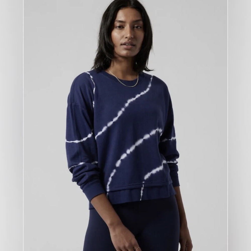 Athleta Sundown Sweatshirt Navy Blue Tie Dye Size XS